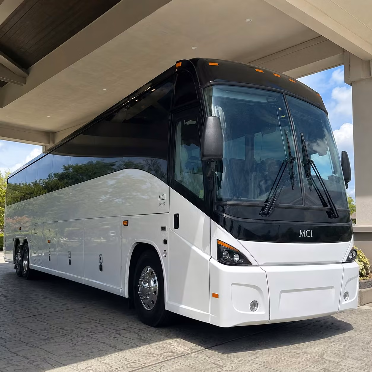 campus to campus shuttles for hartford s largest employers
