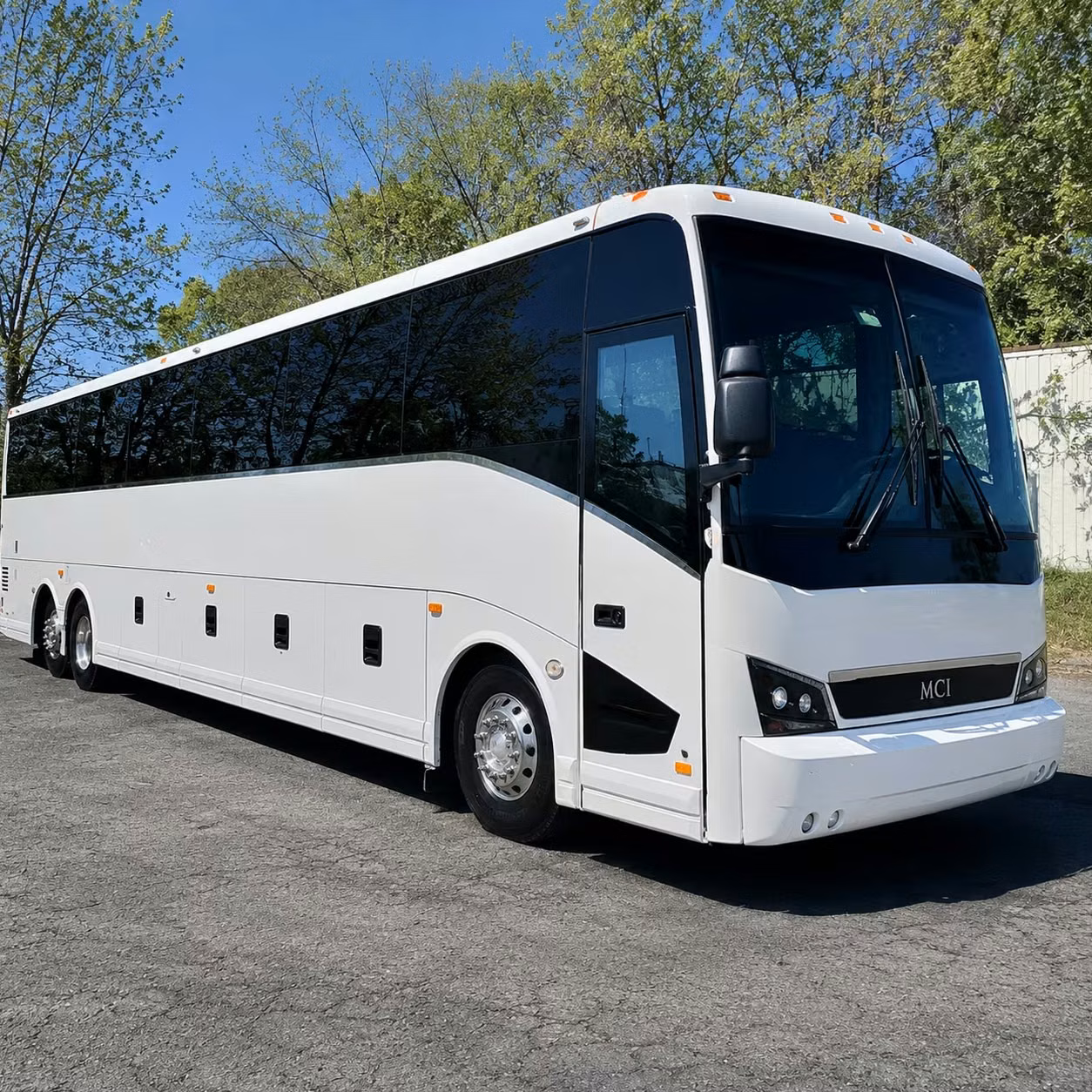 charter buses and party buses for xfinity theatre concerts in hartford