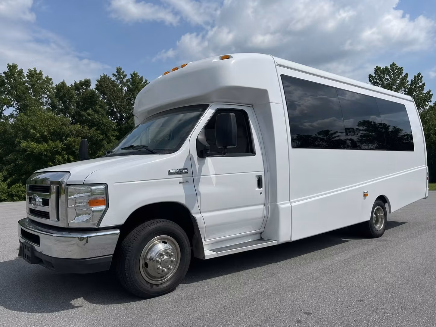 party buses and minibuses for hartford high school prom night