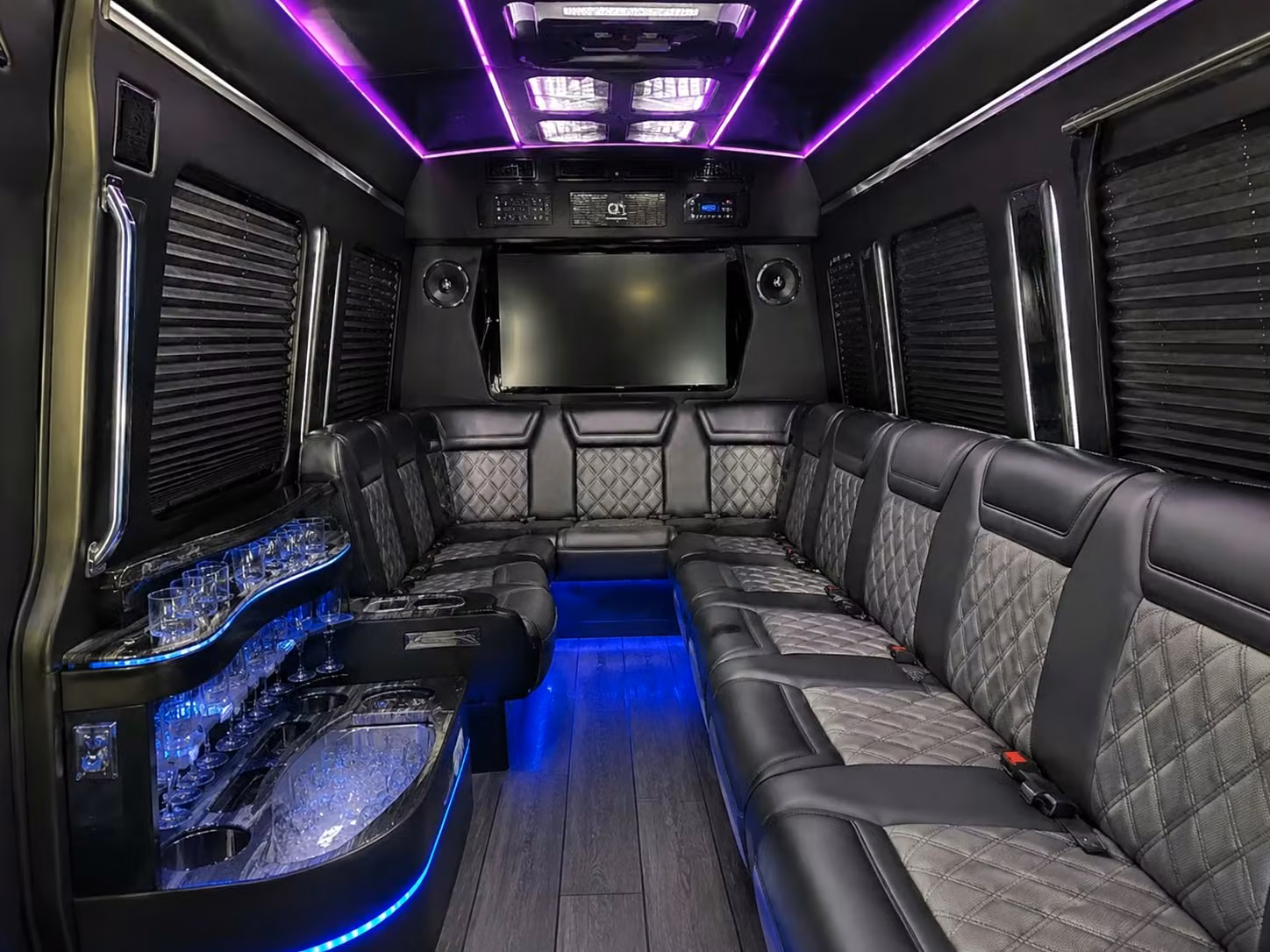 safe reliable prom transportation for hartford area families