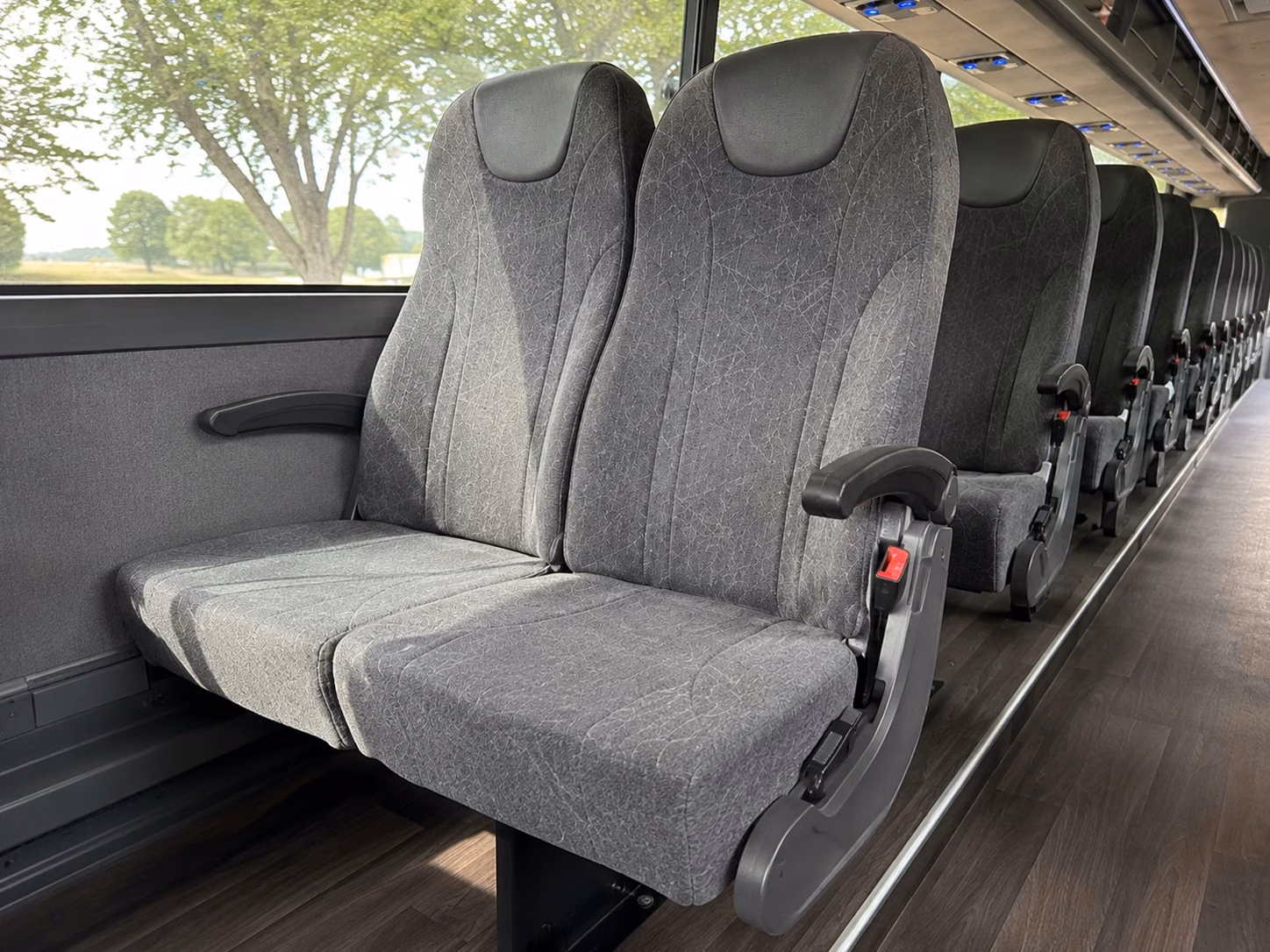 shuttle your guests between hartford hotels and wedding venues without the headache